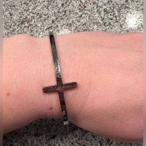 ‼️Silver “Cross” bracelet